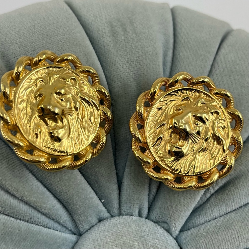 Vintage 1980's Three-Dimentional Lion's Head Round Statement Earrings Clip-On